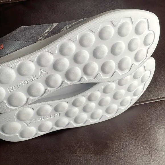 Women’s Walking Shoes - Picture 6 of 6